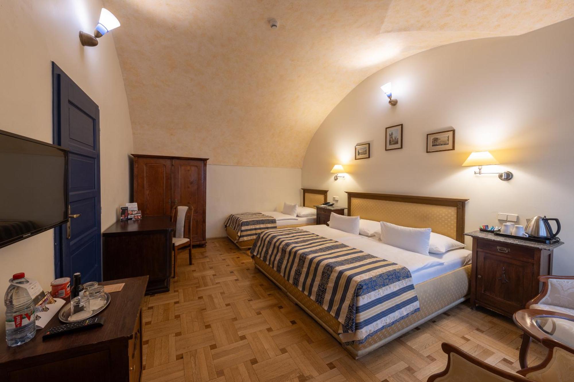 Elite Otel 4*