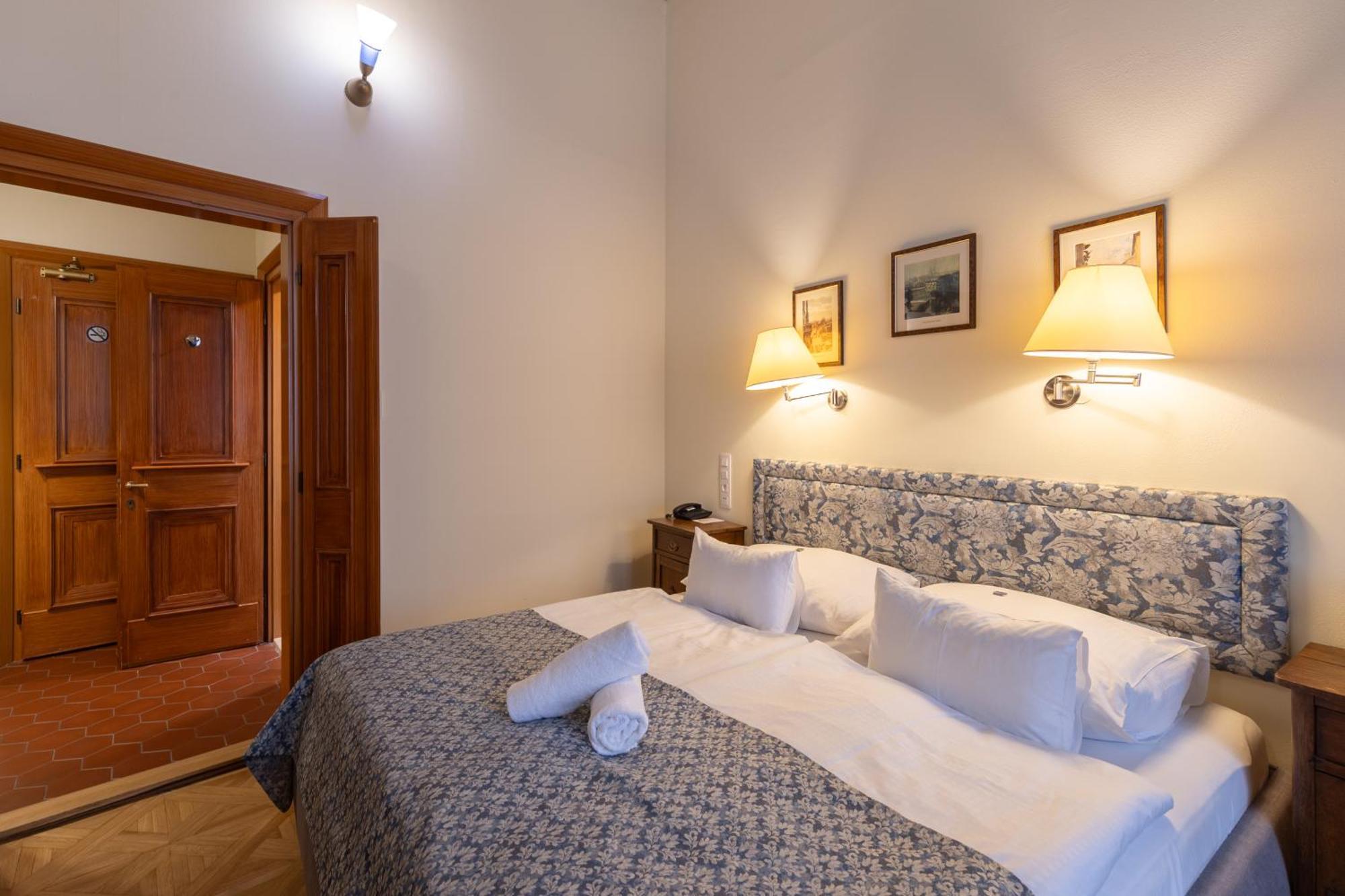 Otel Elite 4*